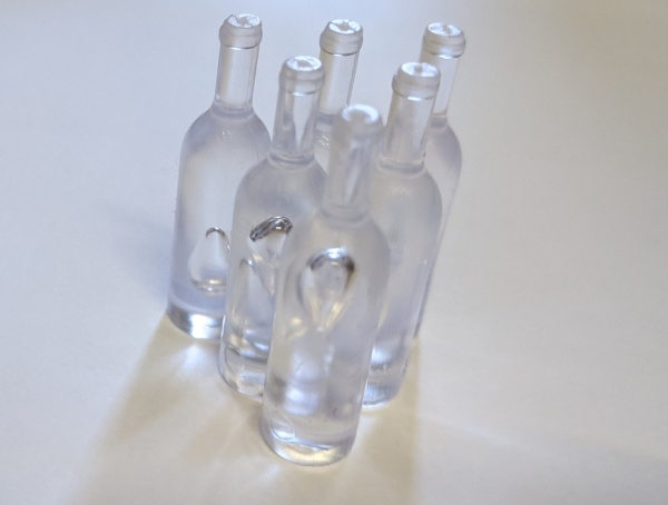30 plastic wine bottle pieces